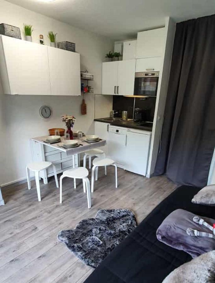 Studio 2 alpes, lumineux plein ouest, balcon, parking, pied piste petite aiguille Les Deux Alpes Extérieur photo
